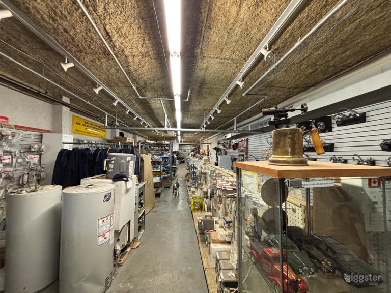  Ancien entrepôt dans un emplacement de choix 