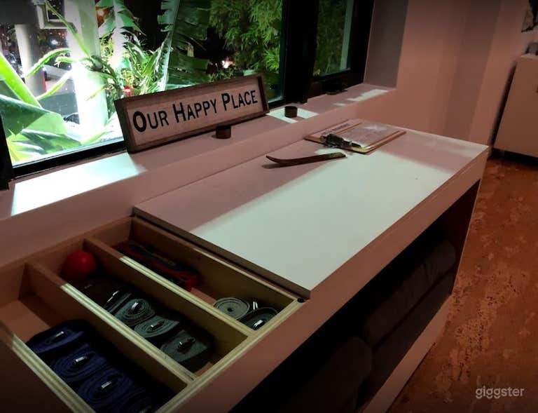  Beautiful & Unique Retail Space inside Studio 