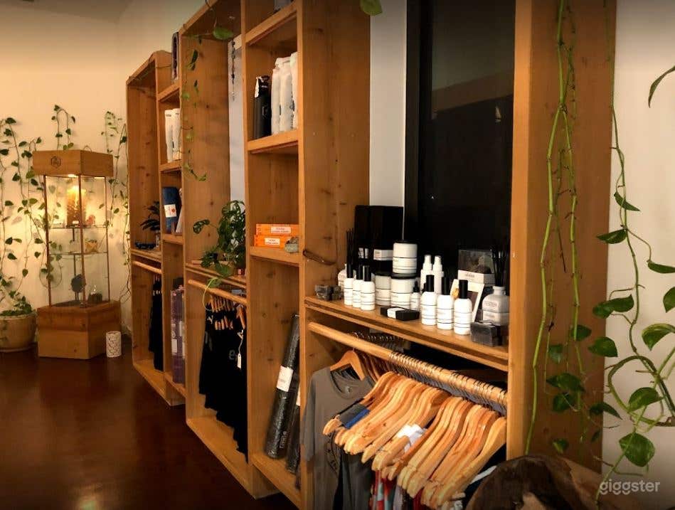 Beautiful &amp; Unique Retail Space inside Studio Photo 1