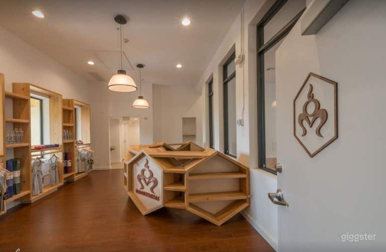  Beautiful & Unique Retail Space inside Studio 