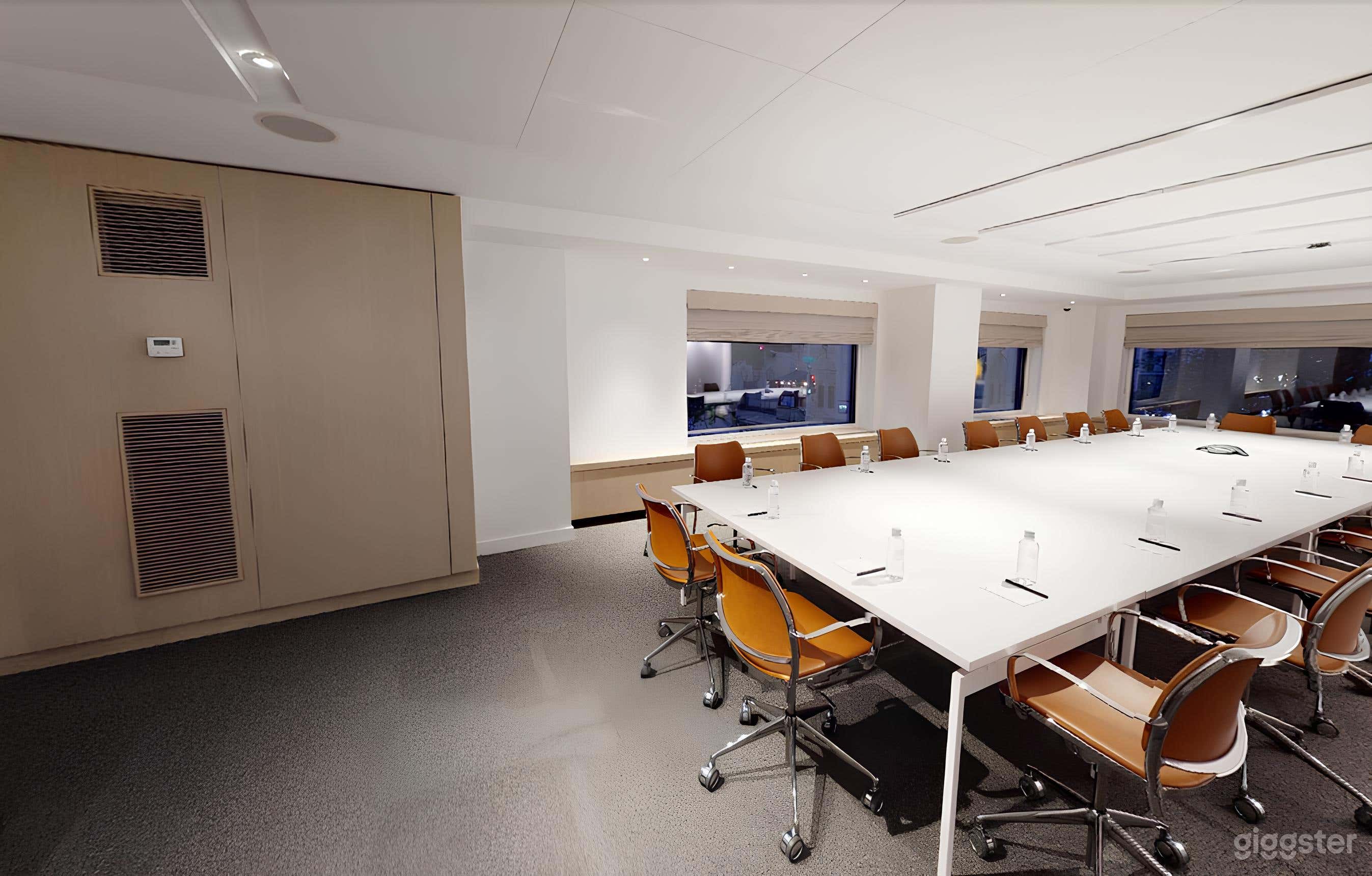 Conference Room for 20 Photo 3