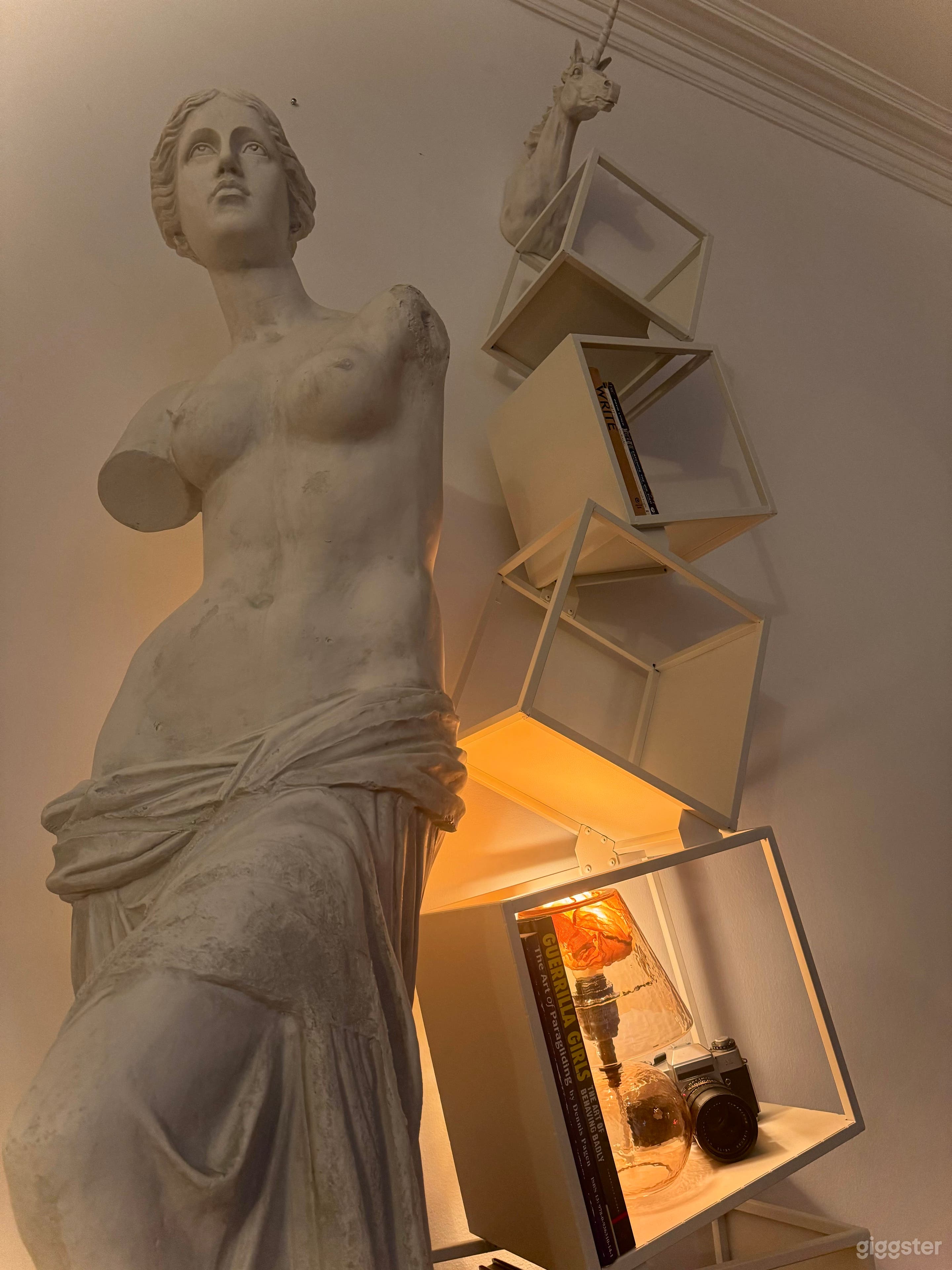 Aphros’ Artisan Pavillion Photo 4