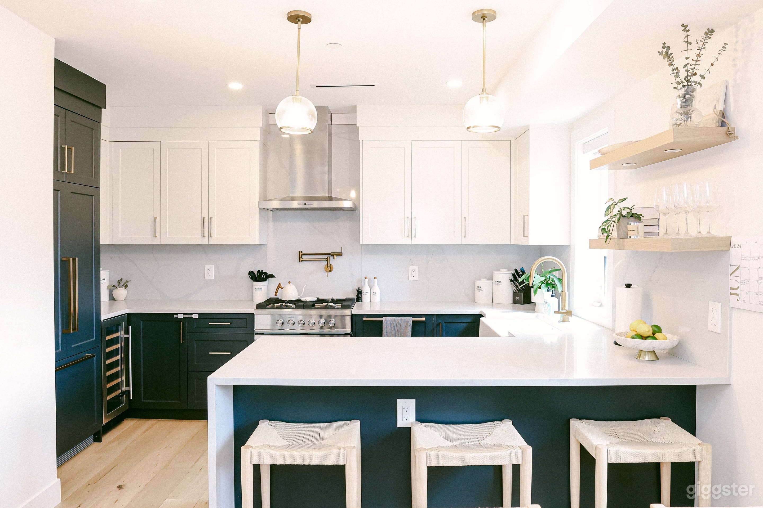 Modern Half Duplex Photo 1