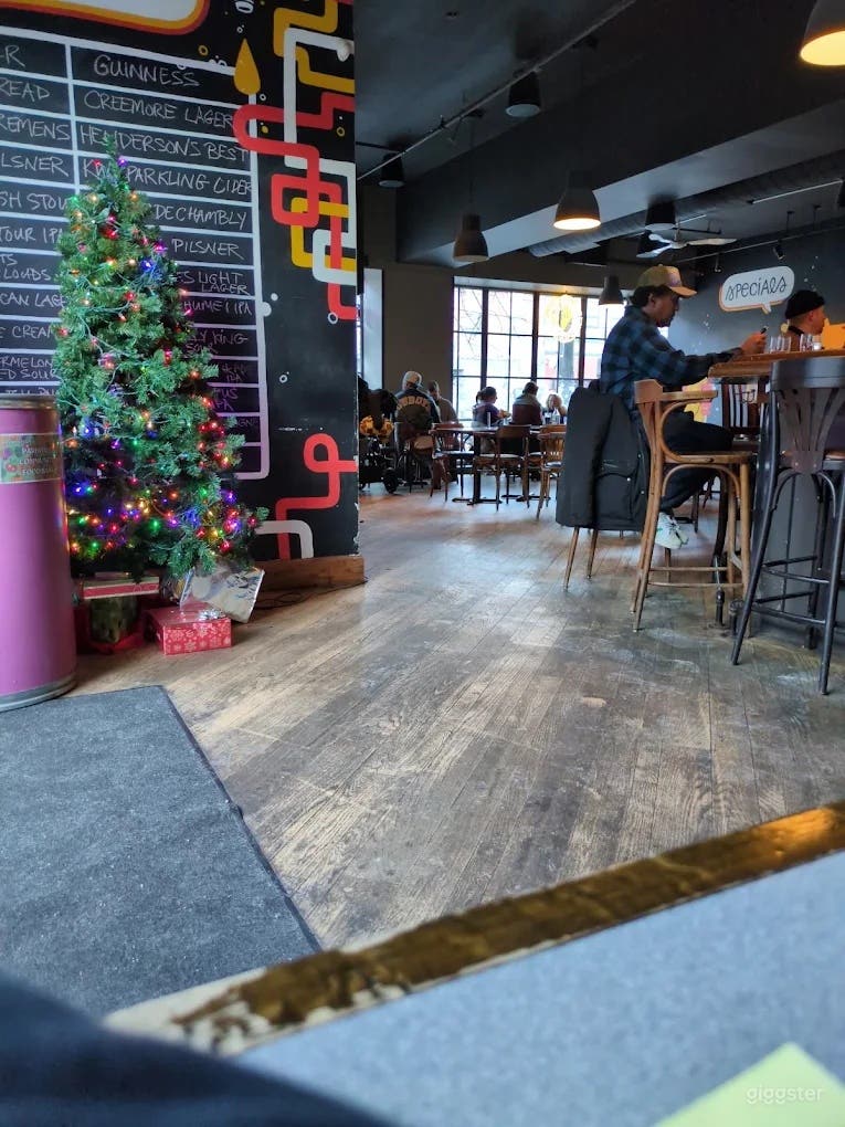 The Bar in the Heart of Parkdale Photo 4