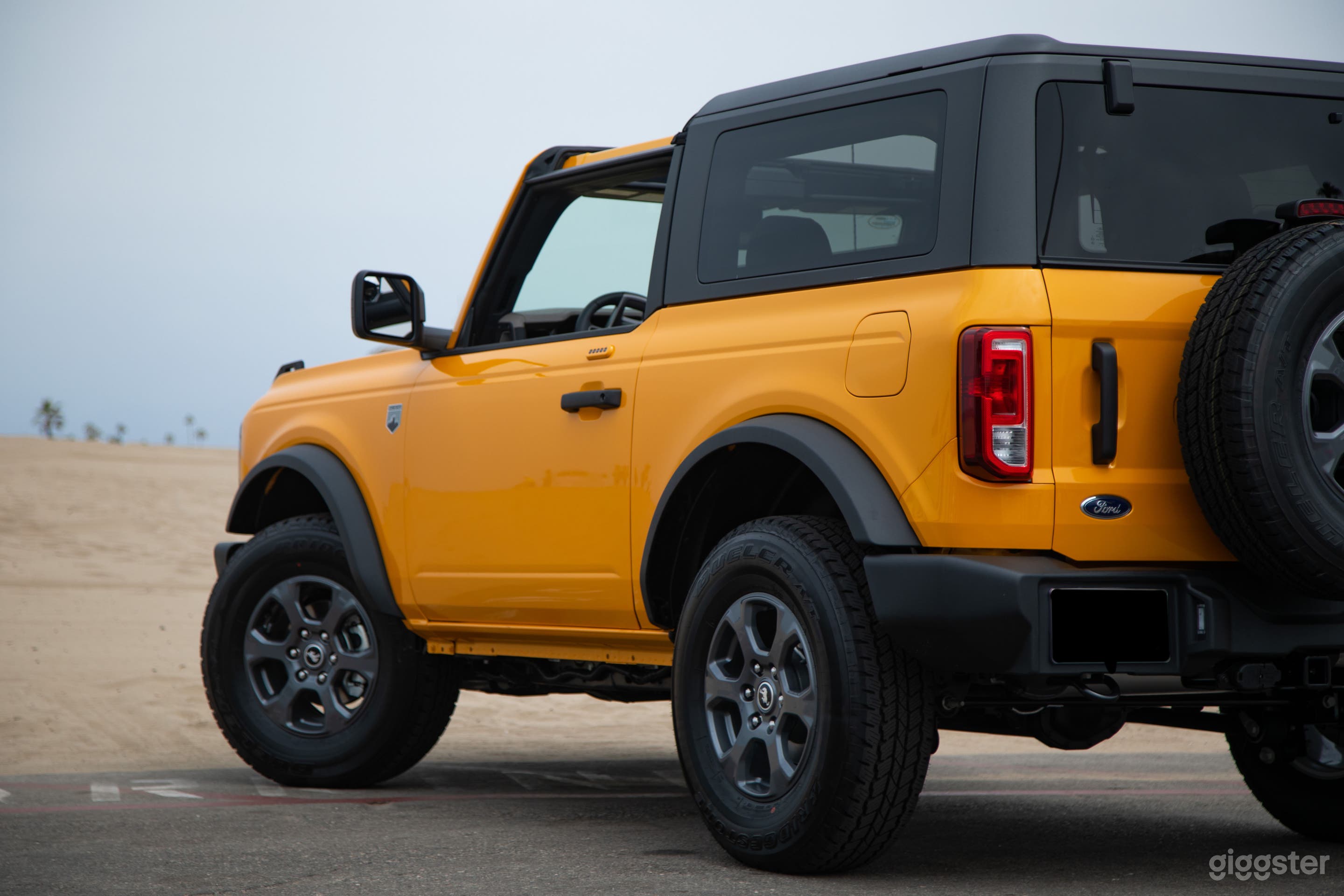 Bronco Off-Road Convertible Truck in ORANGE Photo 1