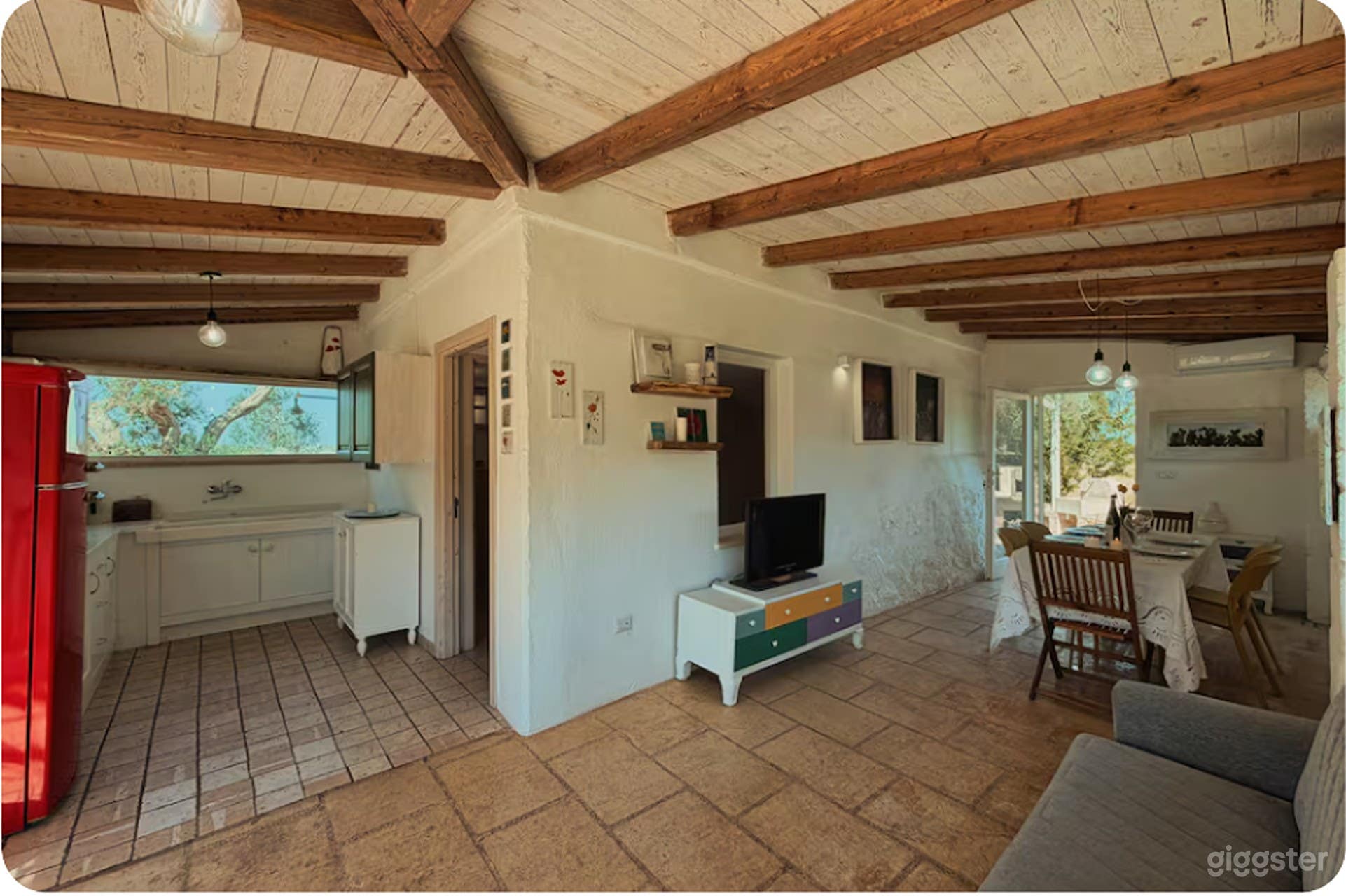 Foto di Intera casa con cucina spaziosa nella campagna di Ruffano 4