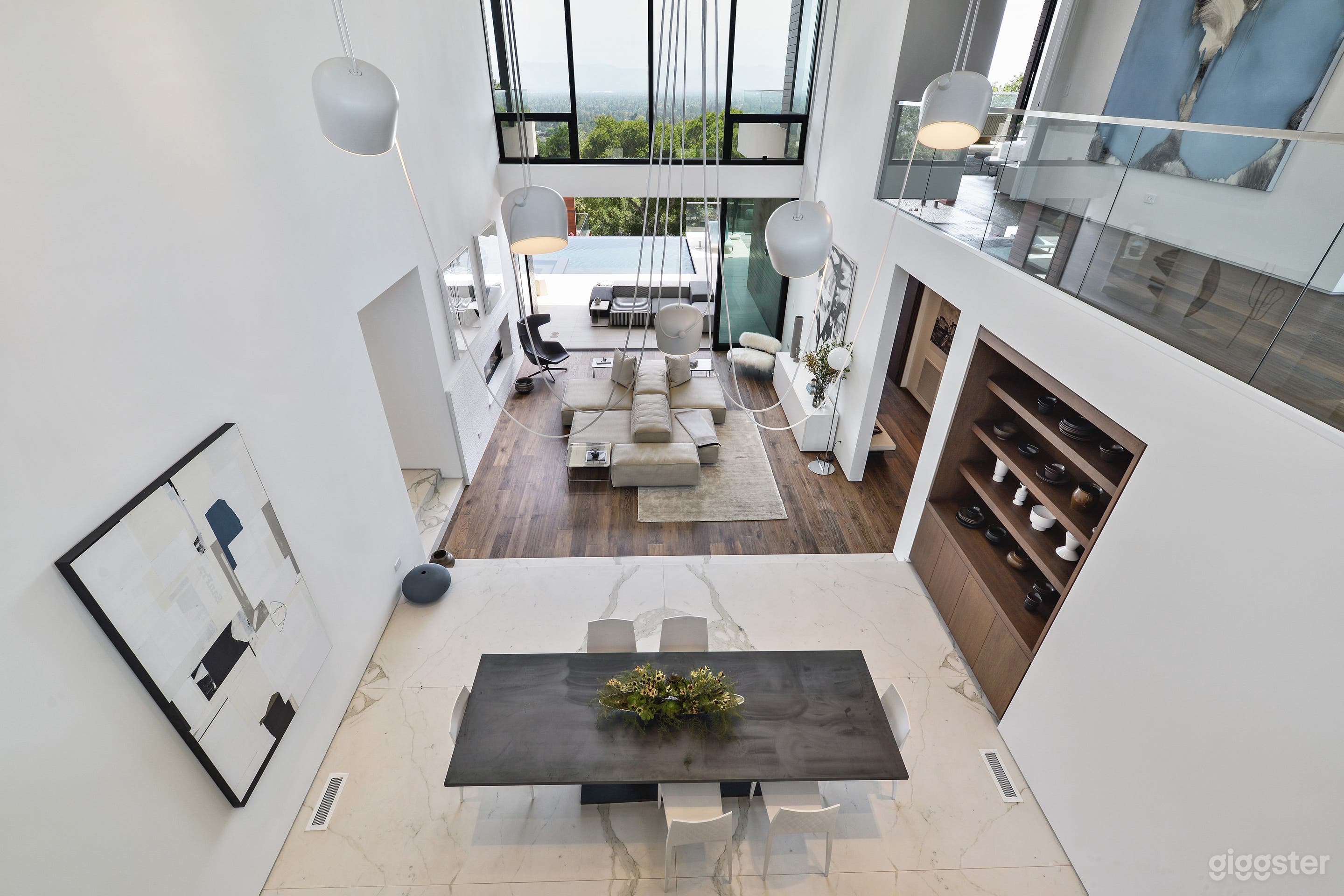 STUNNING MODERN SILICON VALLEY MANSION Photo 2