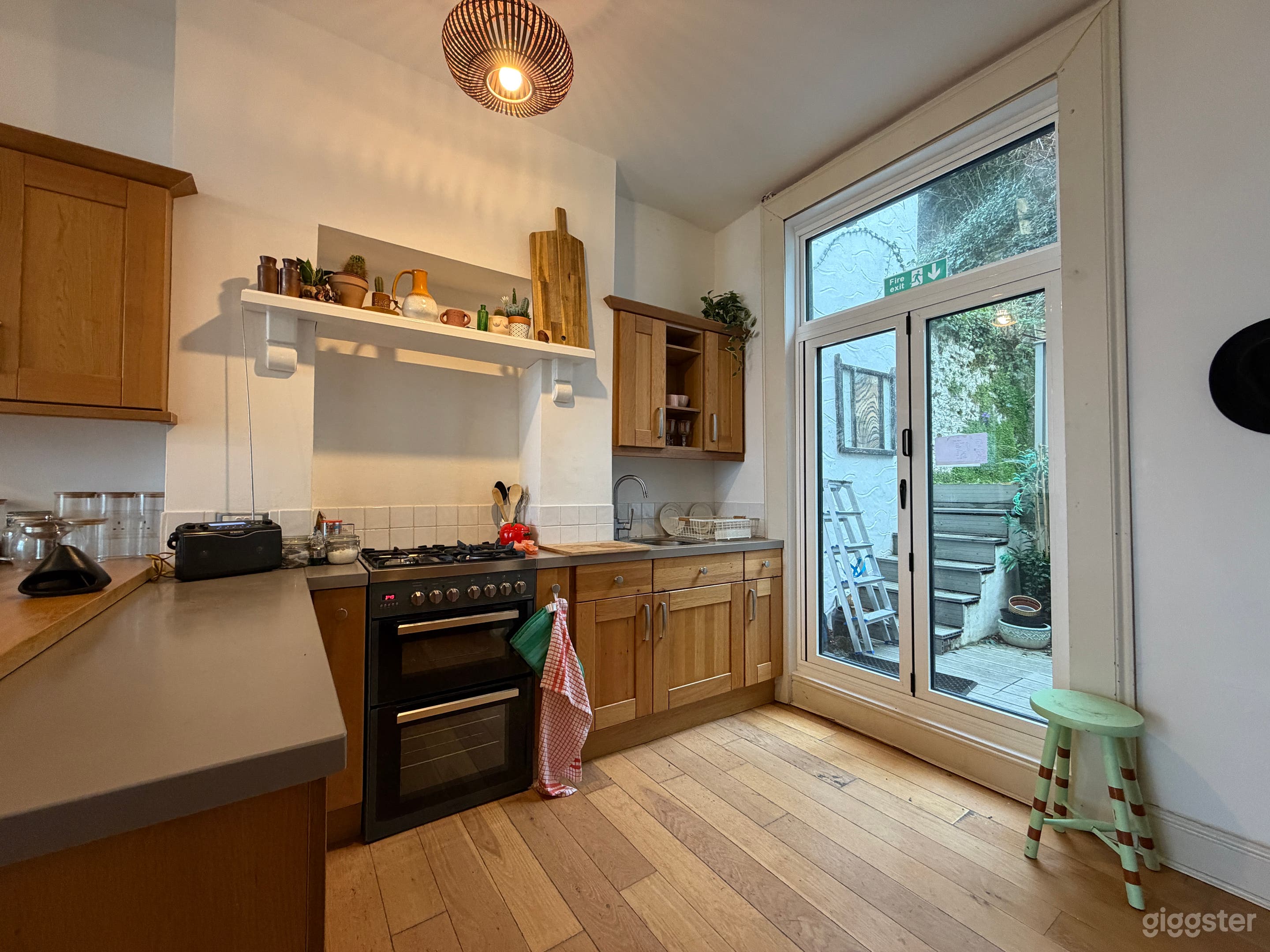 Clifftop House with Harbour & Ocean Views Photo 3