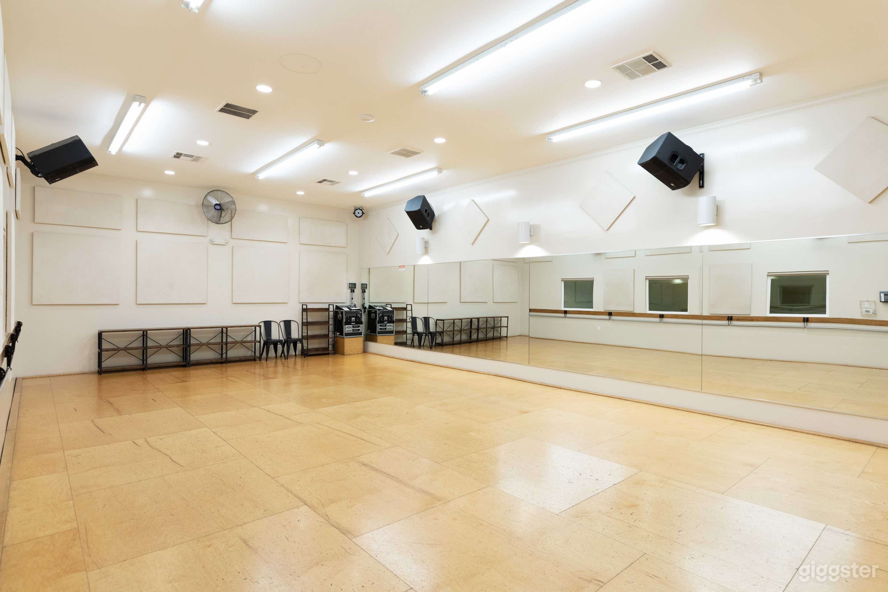 Dance Studio B2 for 25 People (Sprung Maple Floor) Photo 2