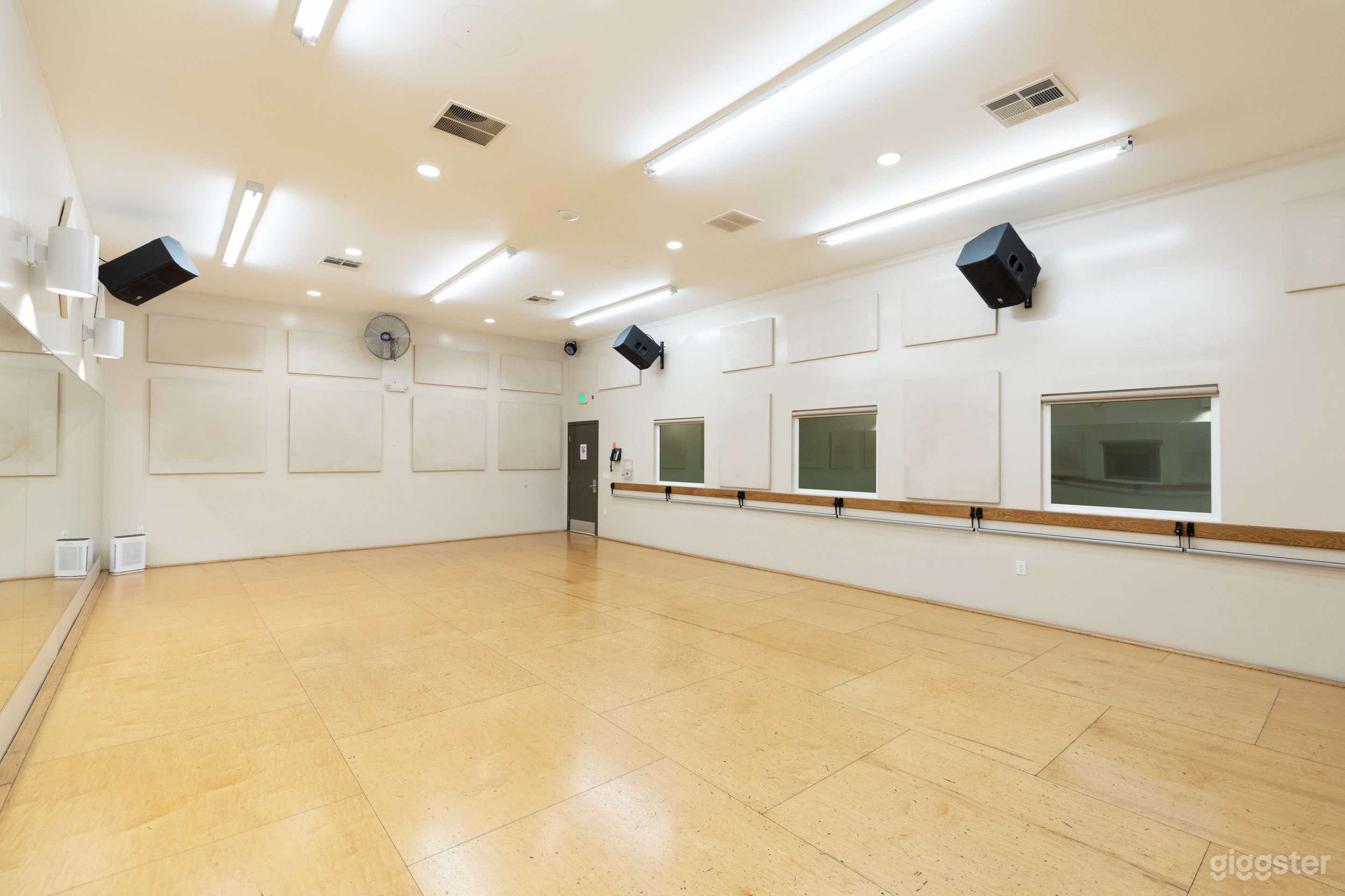 Dance Studio B2 for 25 People (Sprung Maple Floor) Photo 1