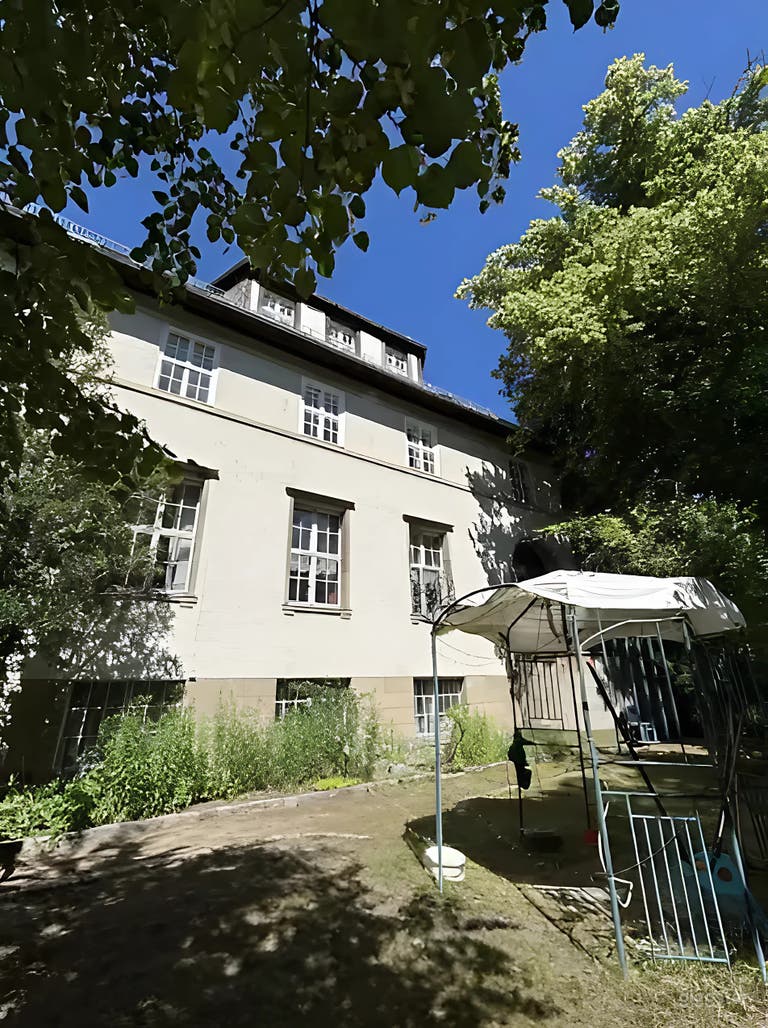  Maison historique avec intérieur rustique pour film 26 photo 