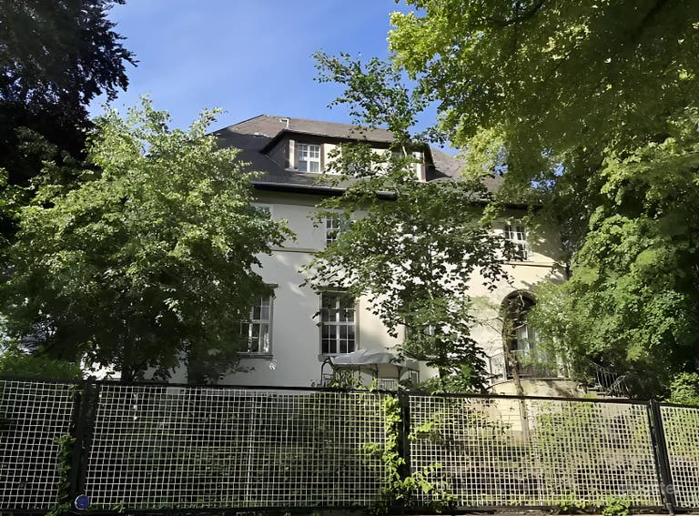  Maison historique avec intérieur rustique pour film 26 photo 