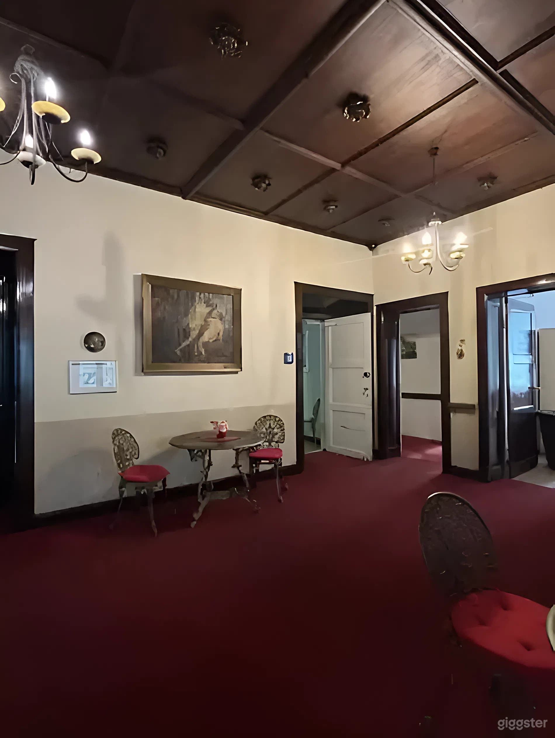 Historisches Haus mit rustikalem Interieur für Film & Foto Foto 4
