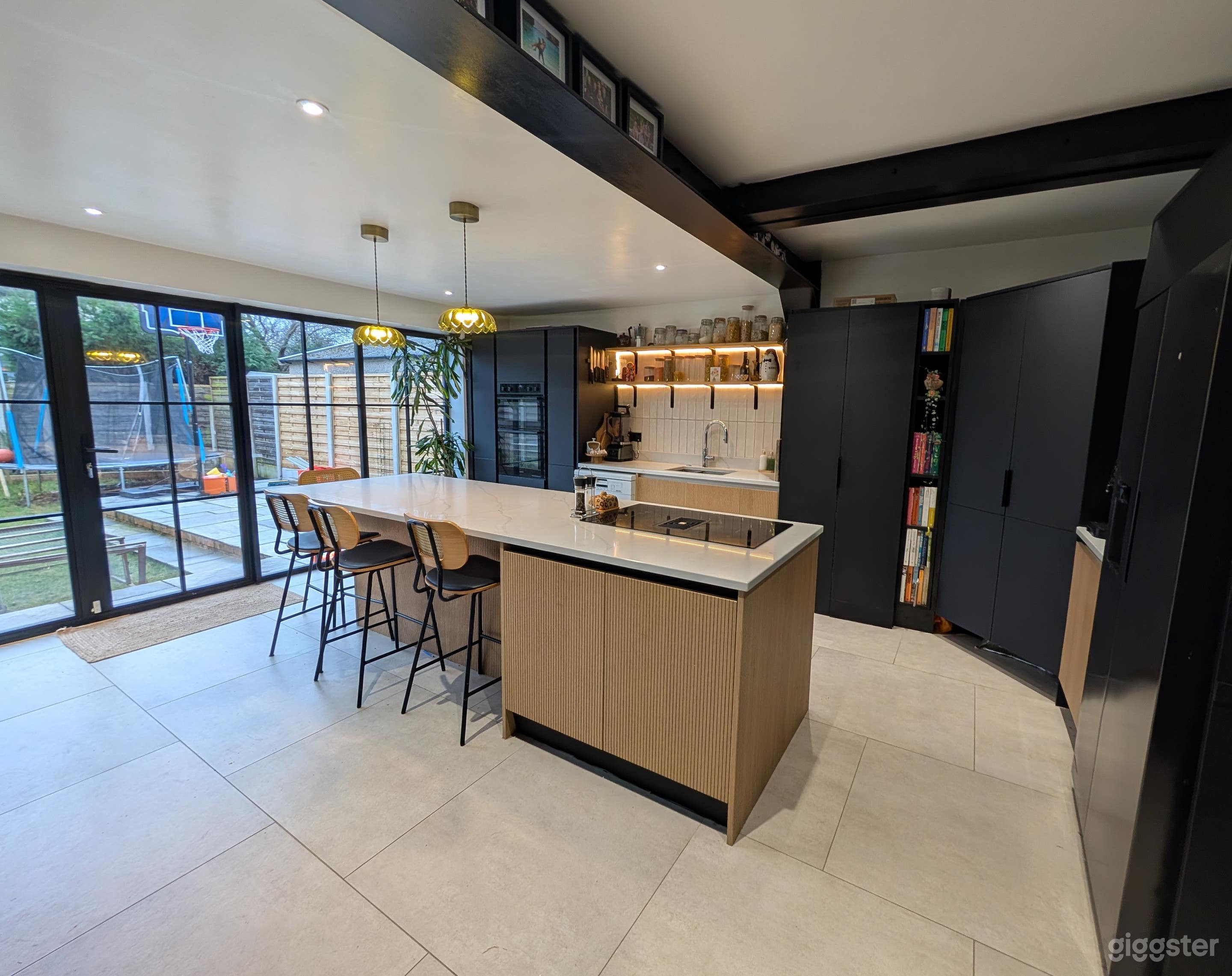 Modern large open plan living space and kitchen Photo 3