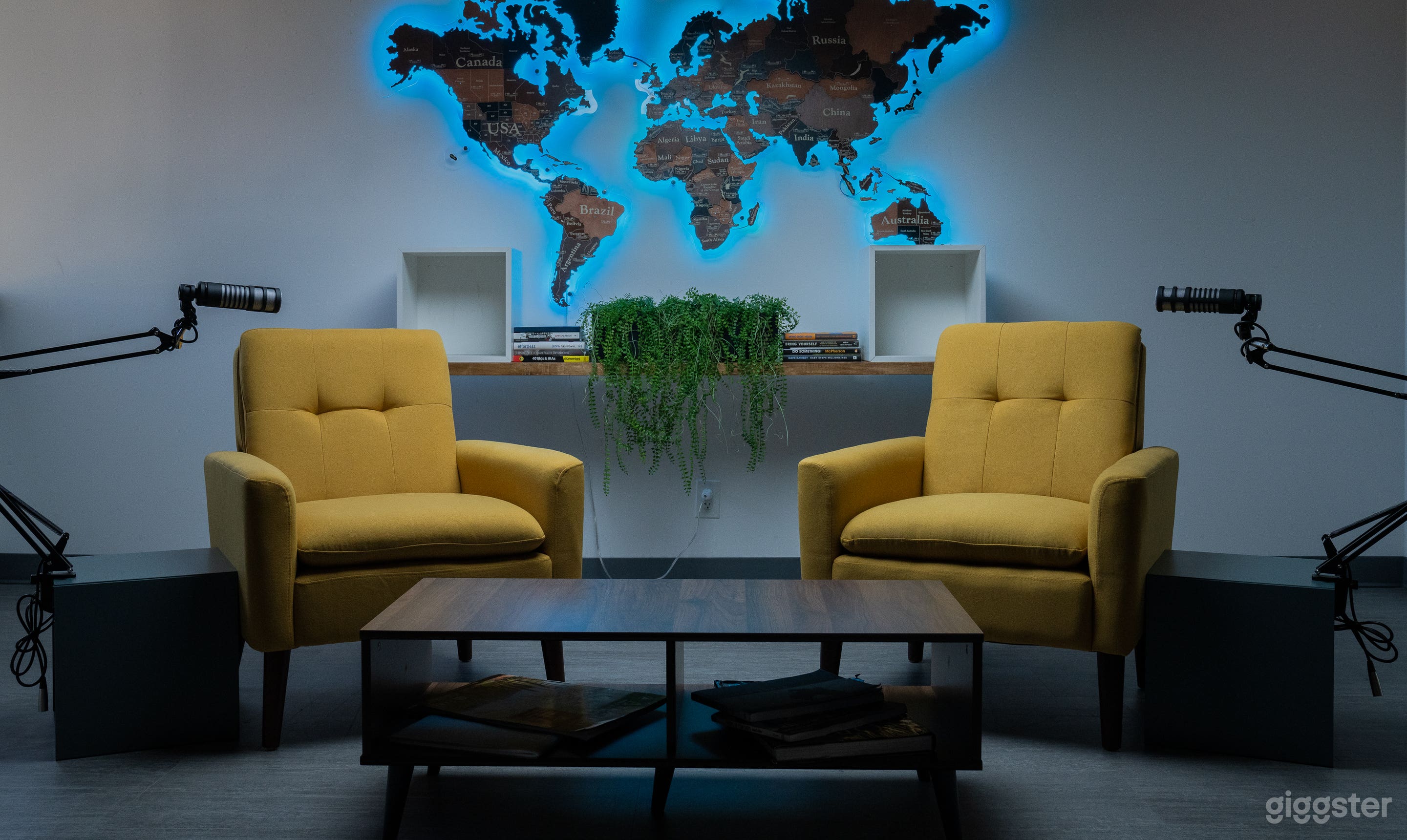 Scottsdale Modern Retro Podcast Recording Studio Photo 4