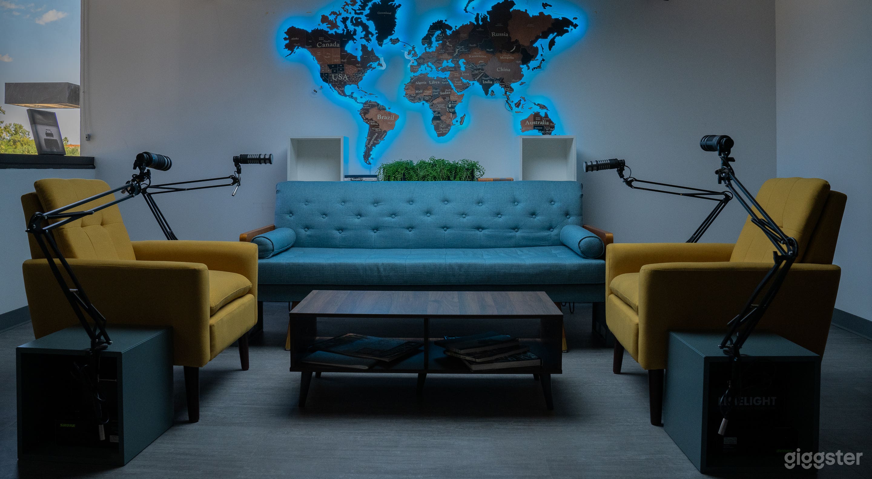 Scottsdale Modern Retro Podcast Recording Studio Photo 2