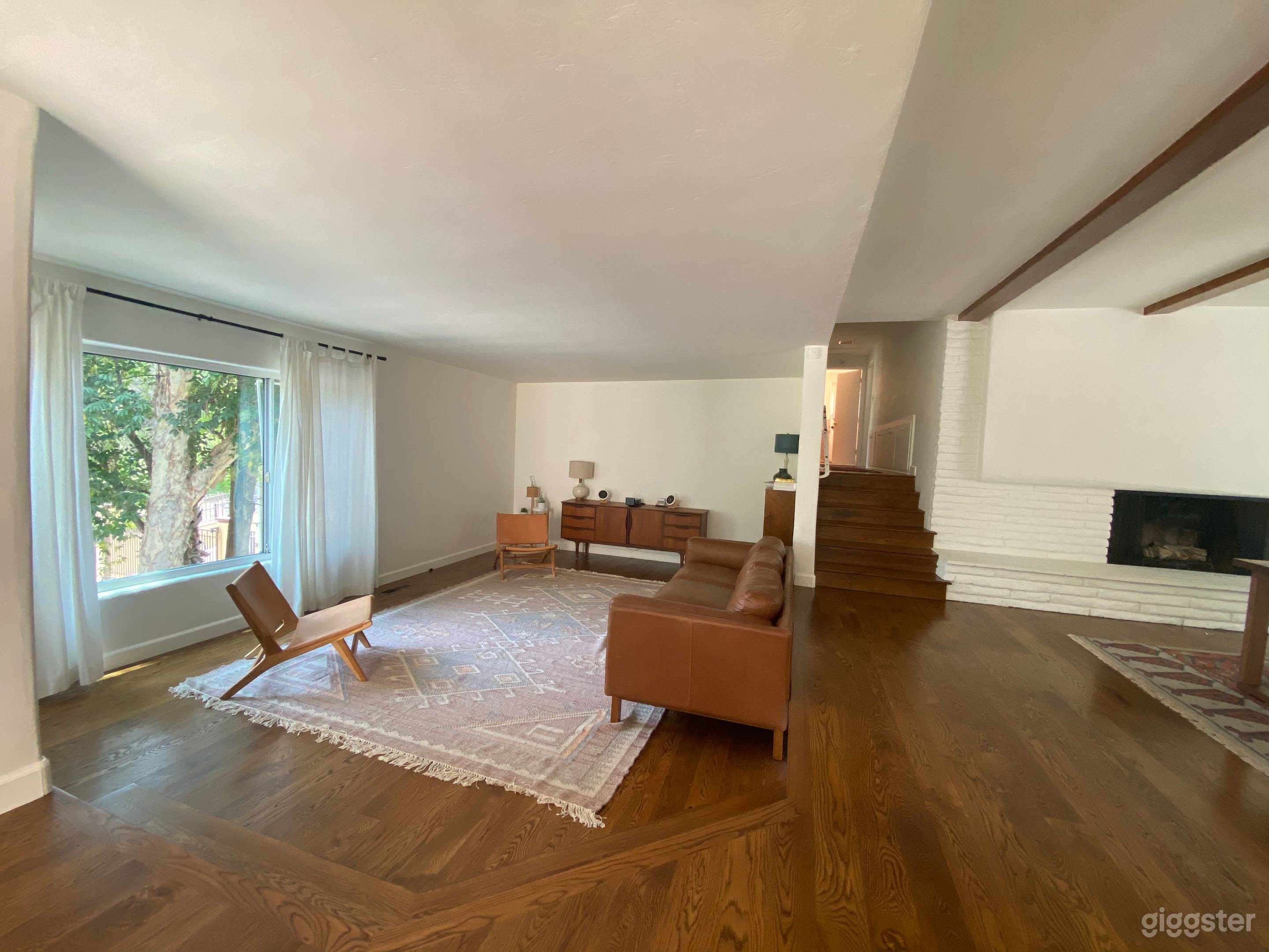 Modern Bohemian Pueblo/Hacienda Photo 1