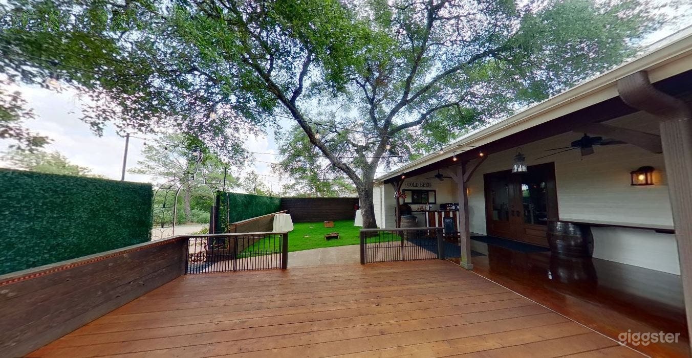 Charming Wedding Venue with Hill Country Views Photo 4