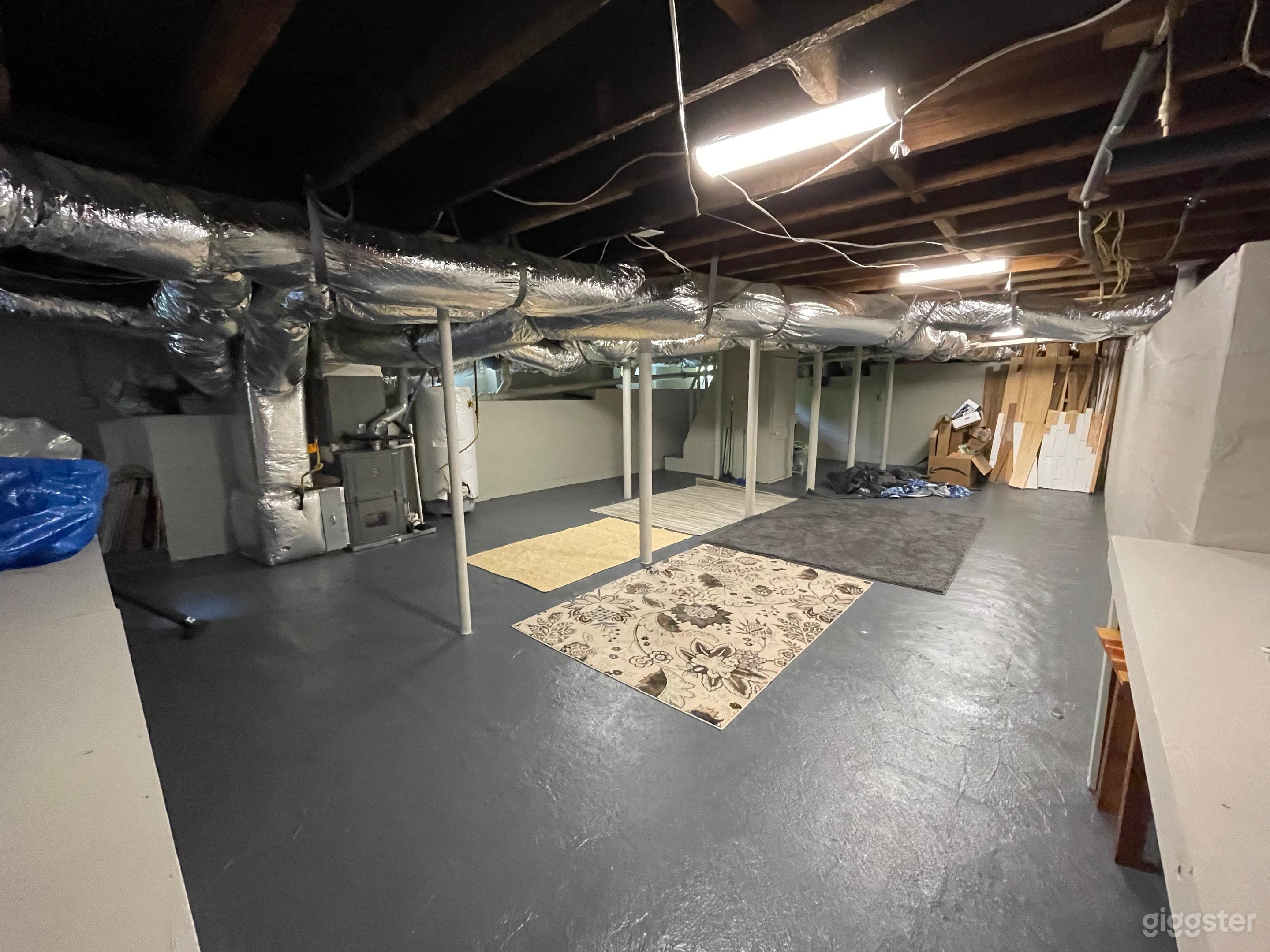 Large Residential Basement Location w Easy Access Photo 1