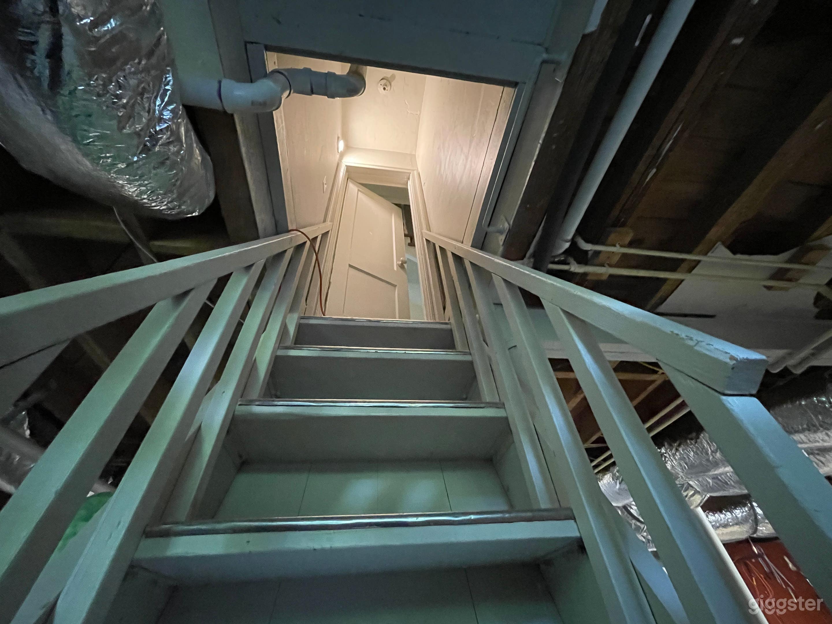 Large Residential Basement Location w Easy Access Photo 3