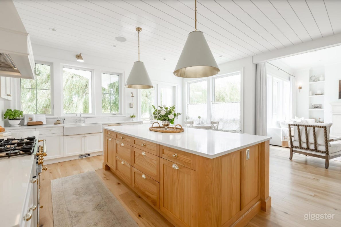 The Modern Farmhouse Photo 3