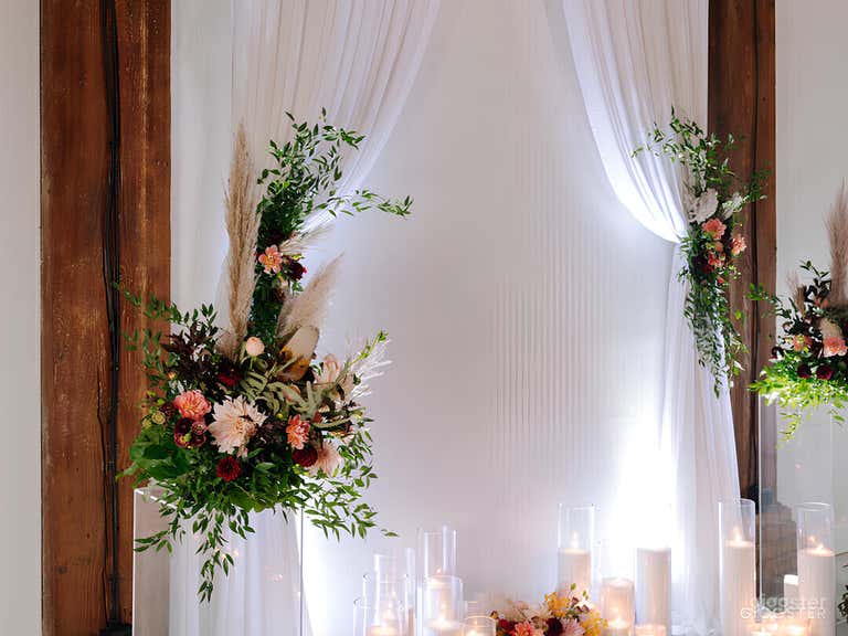  Antique Chic Event Venue 