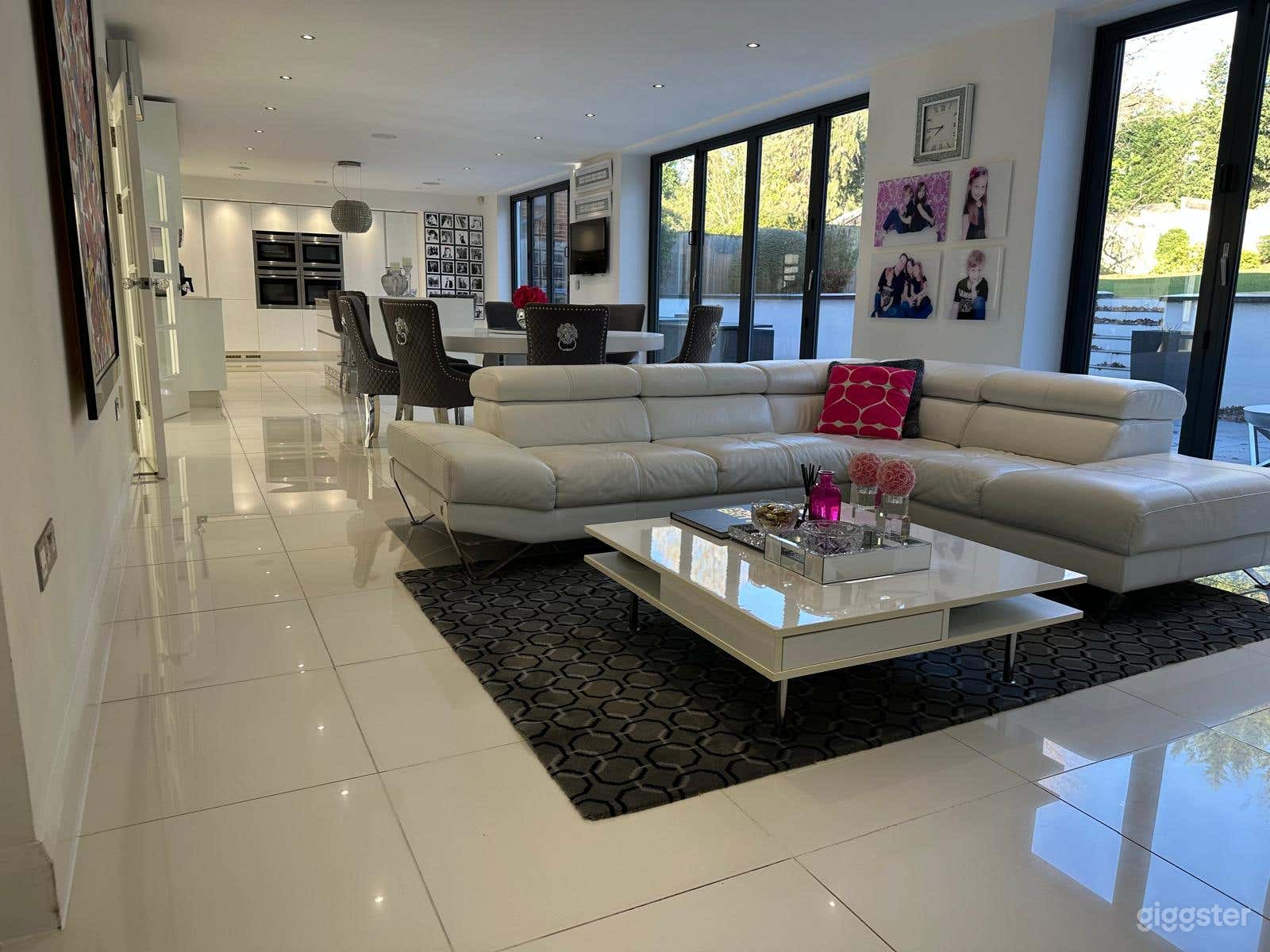 Stylish Four-Floor London Home with Unique Shoot Features Photo 2