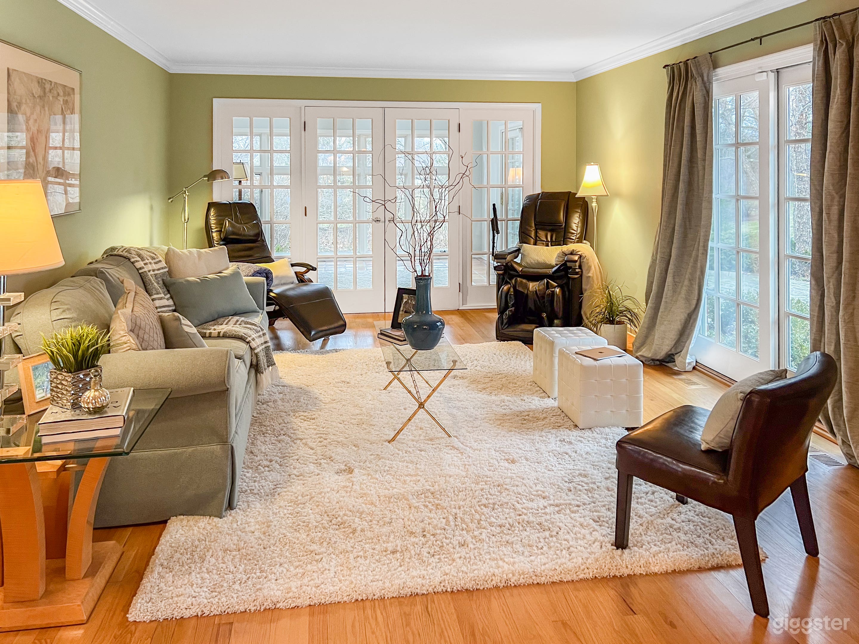 Fabulous Georgian House in quaint Lake Forest IL Photo 3