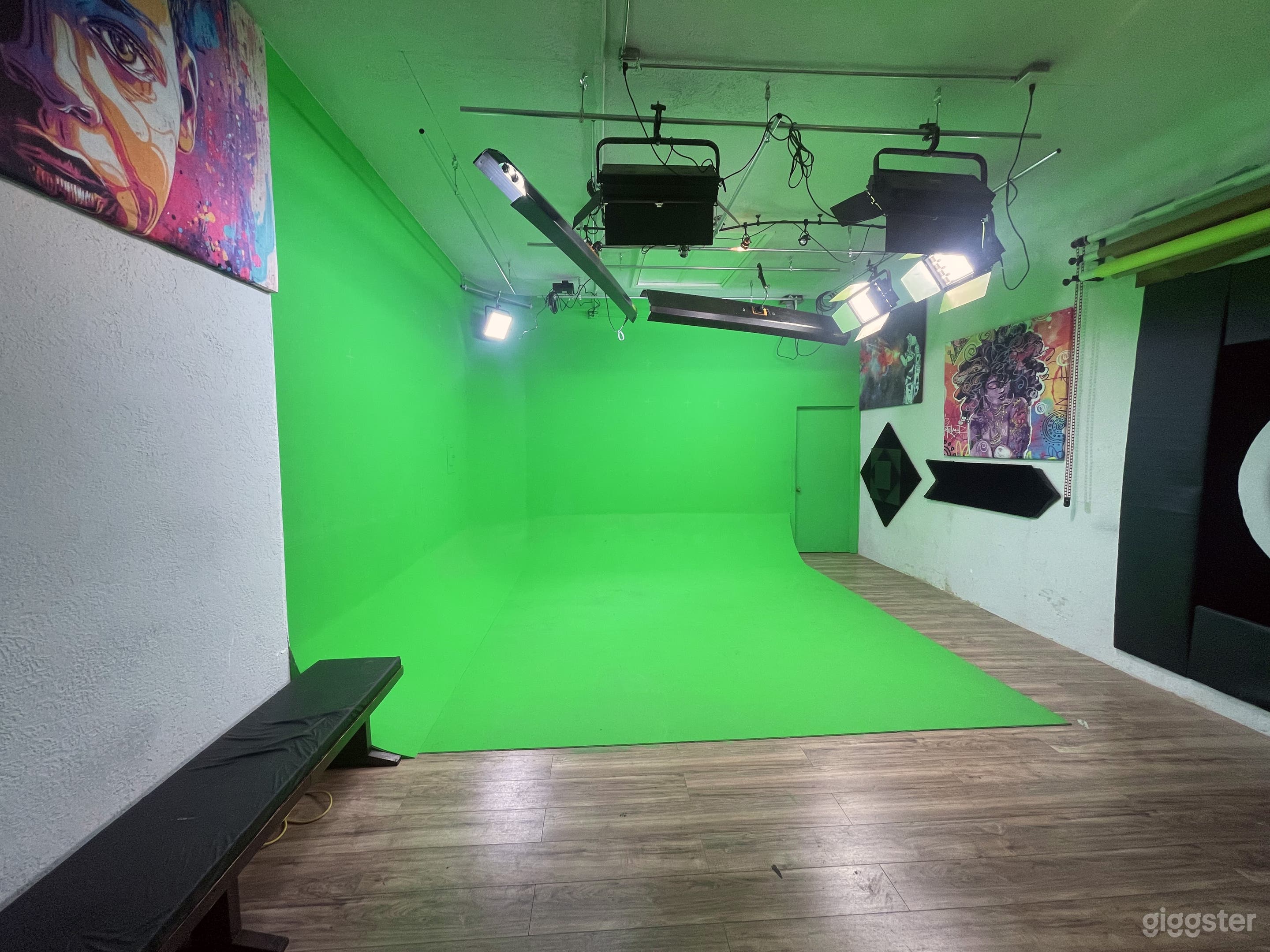 Victory Green Screen Studio Photo 2