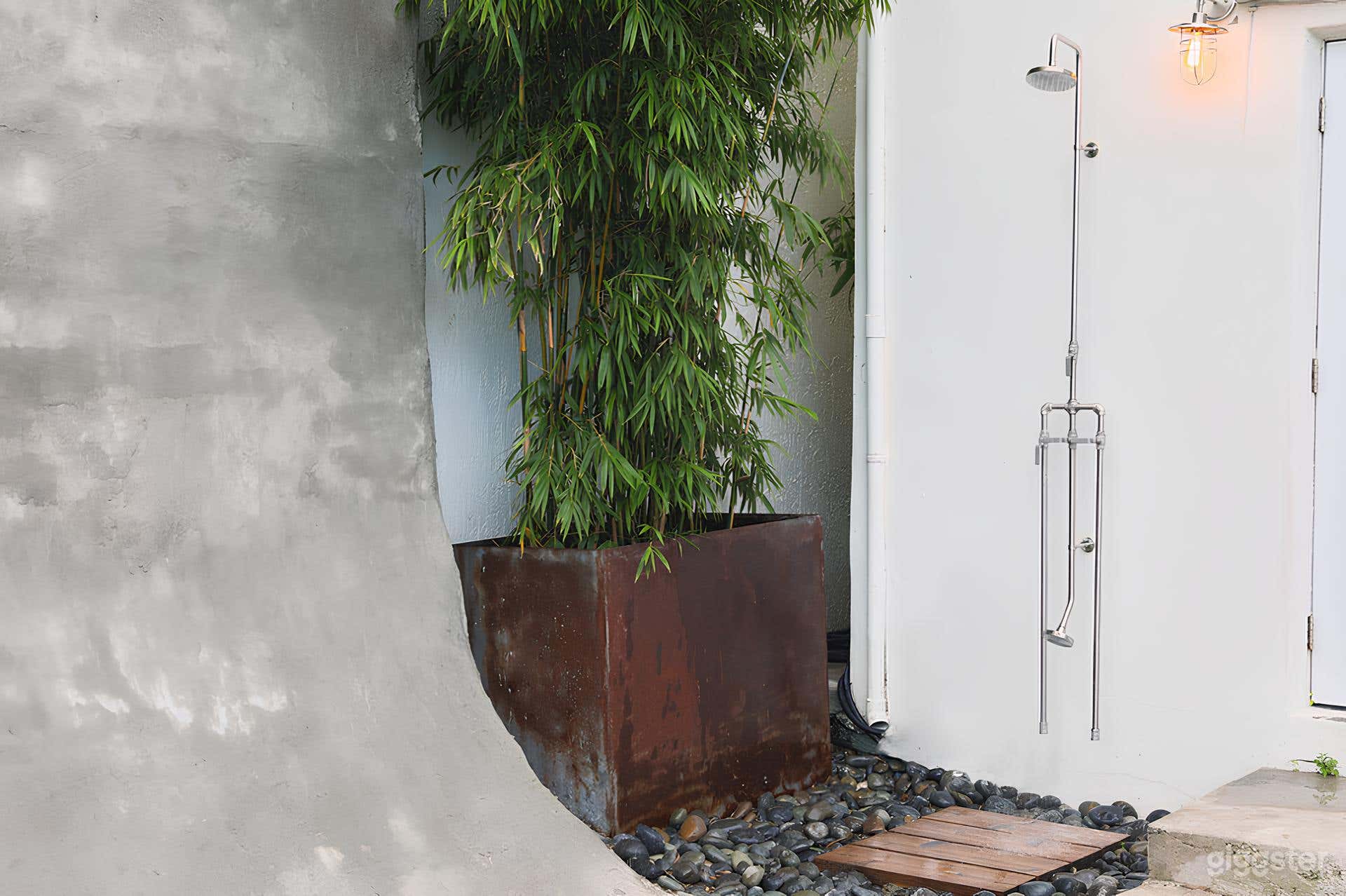 Backlot with Outdoor Concrete Cyclorama Photo 3