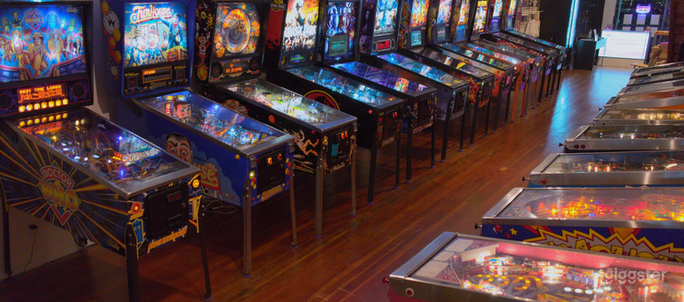  Downtown First floor Pinball 
