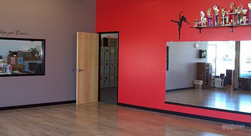 Dazzling Dance Studio 1 with Floating Wood Floors, Barres &amp; Mirrors Photo 2