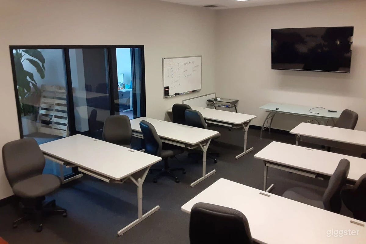 Well Equipped Private Classroom in Elk Grove Photo 1