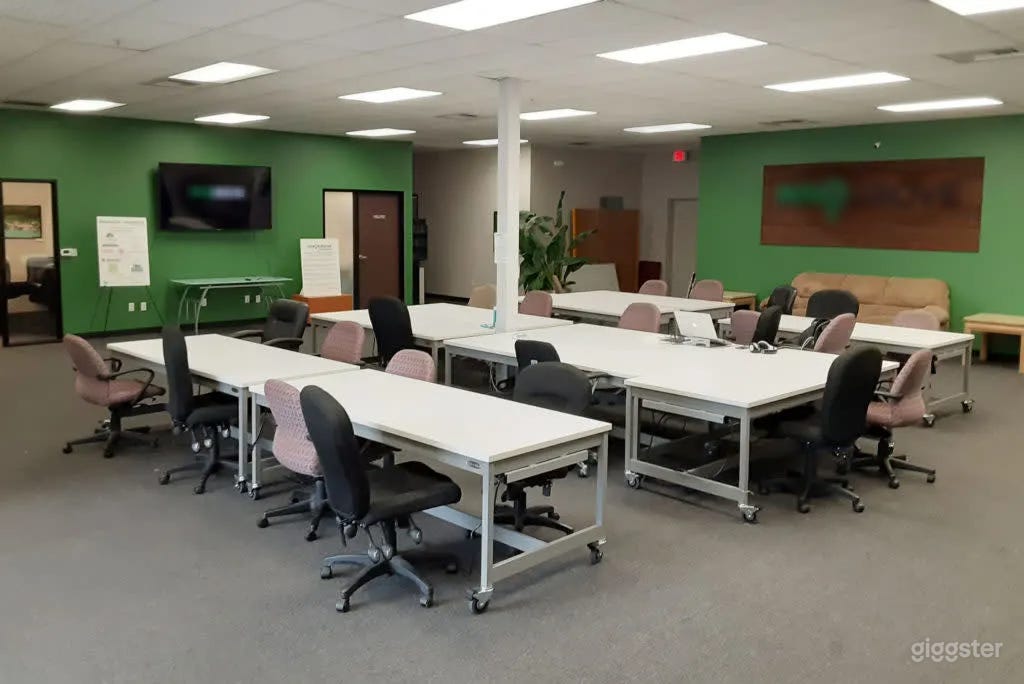 Well Equipped Private Classroom in Elk Grove Photo 4