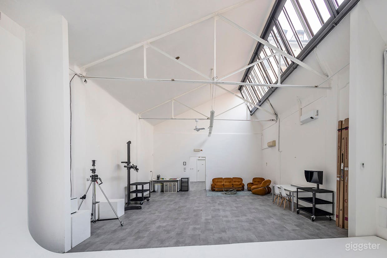 Foto di Location industriale e studio con luce naturale vicino a via Savona 4