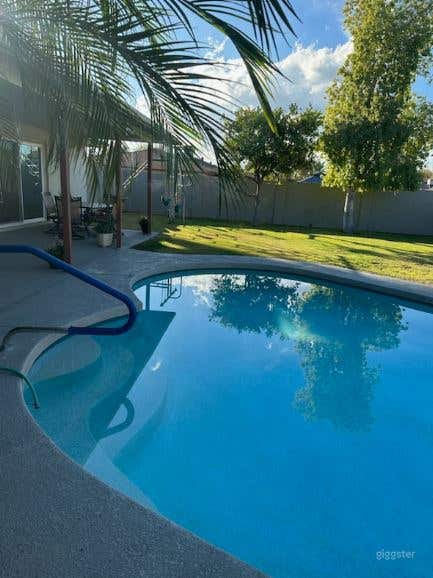 Georgous Big Patio With Pool Photo 3