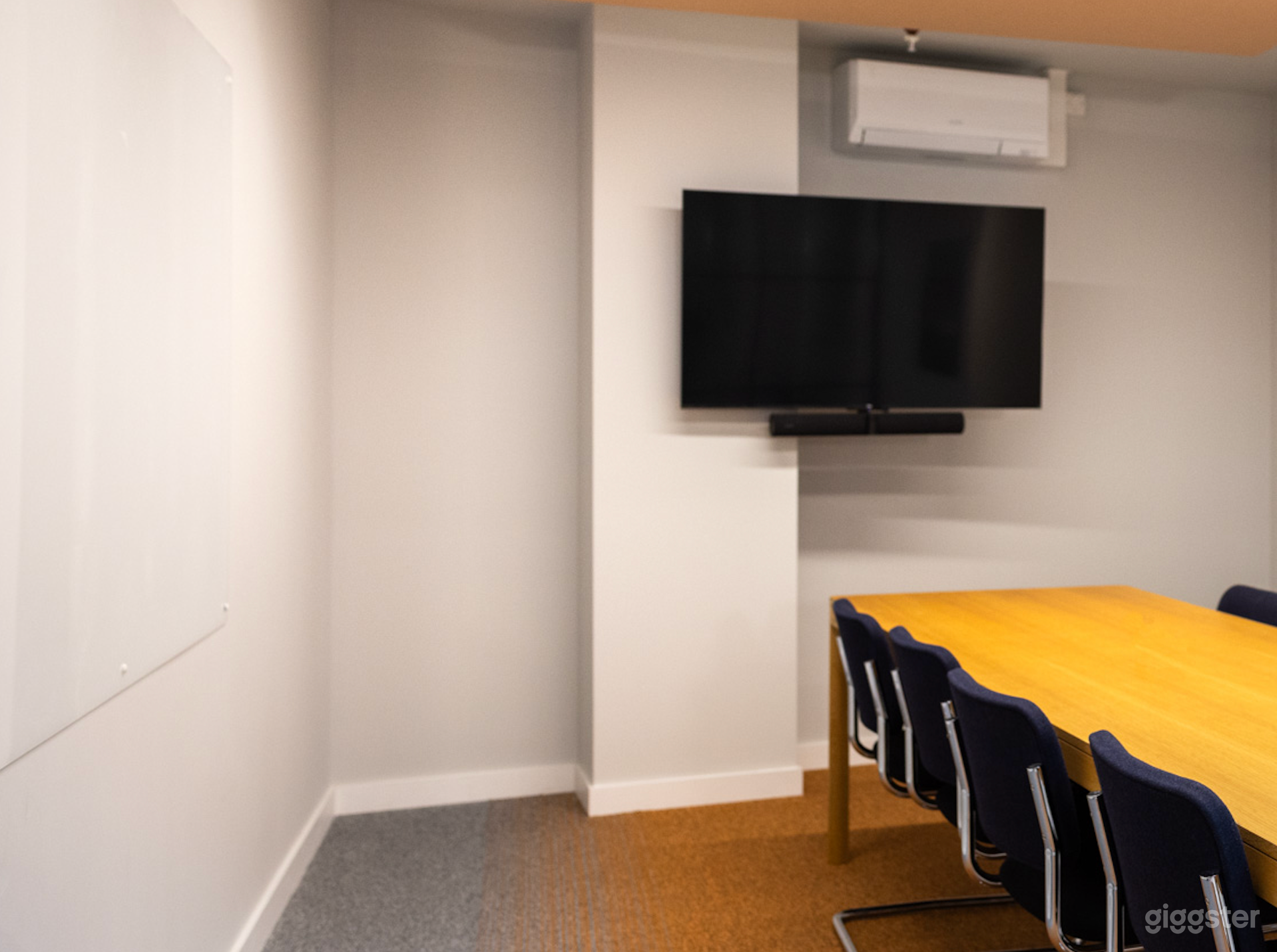 Meeting Room F  Photo 2