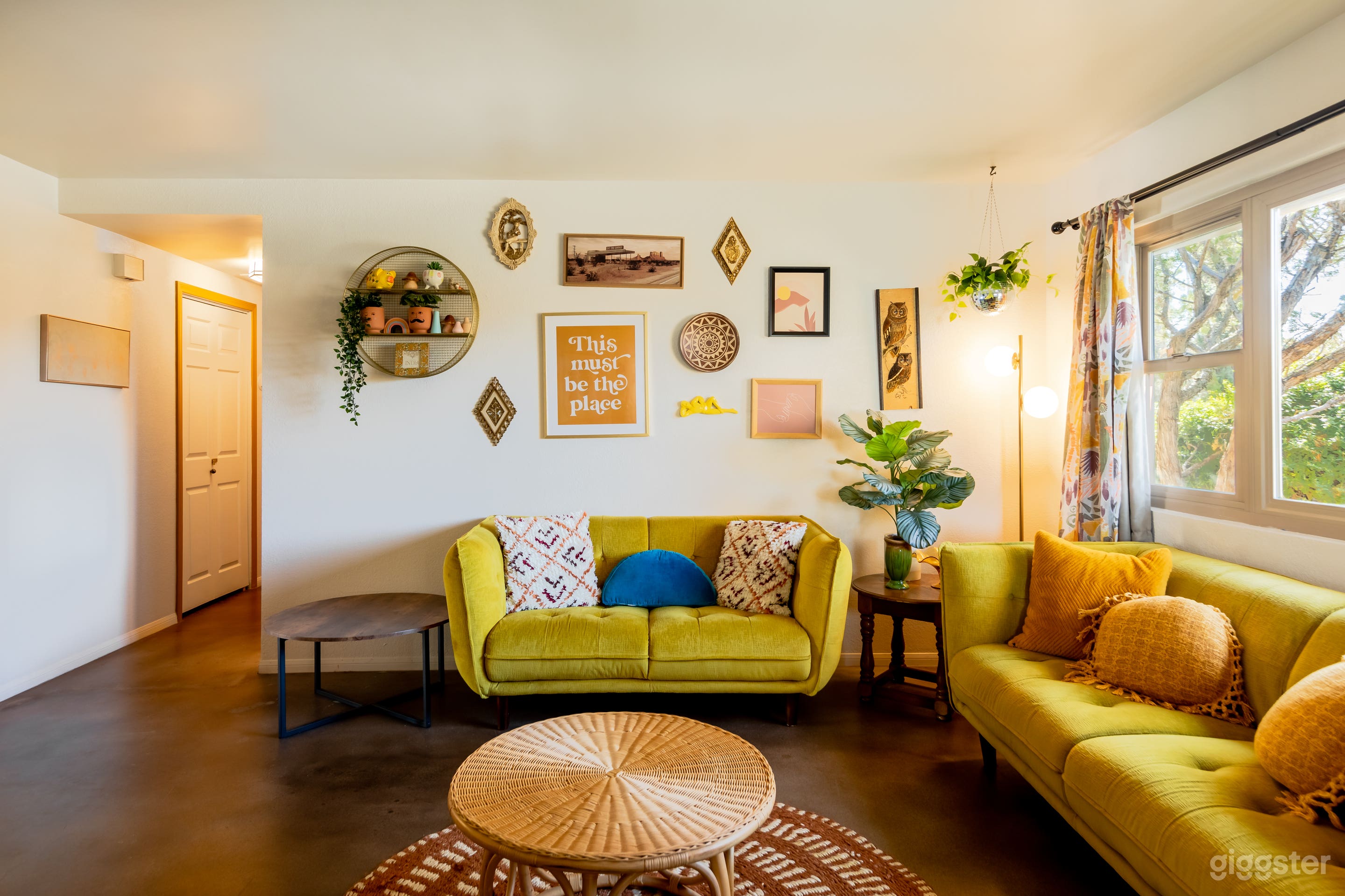 Serene Desert setting Charming Home Photo 1