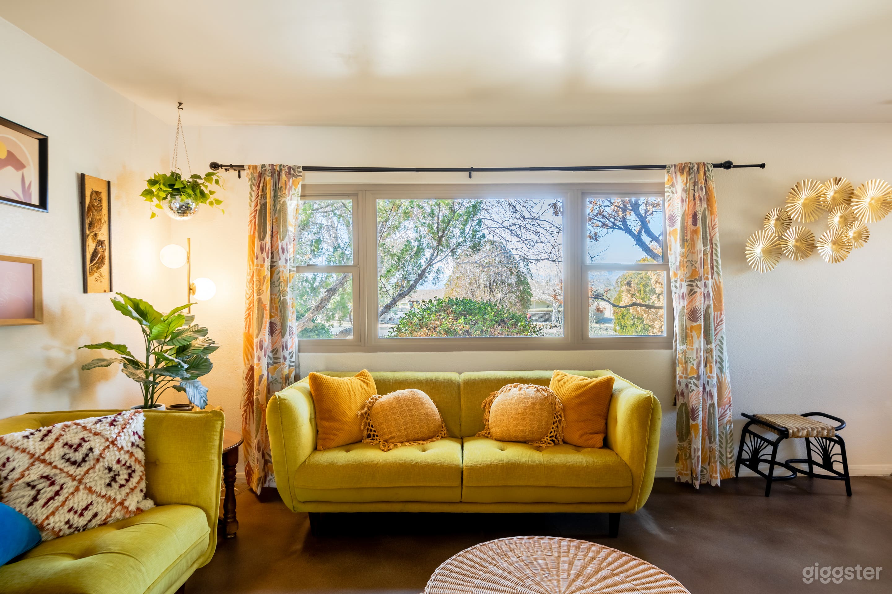 Serene Desert setting Charming Home Photo 3