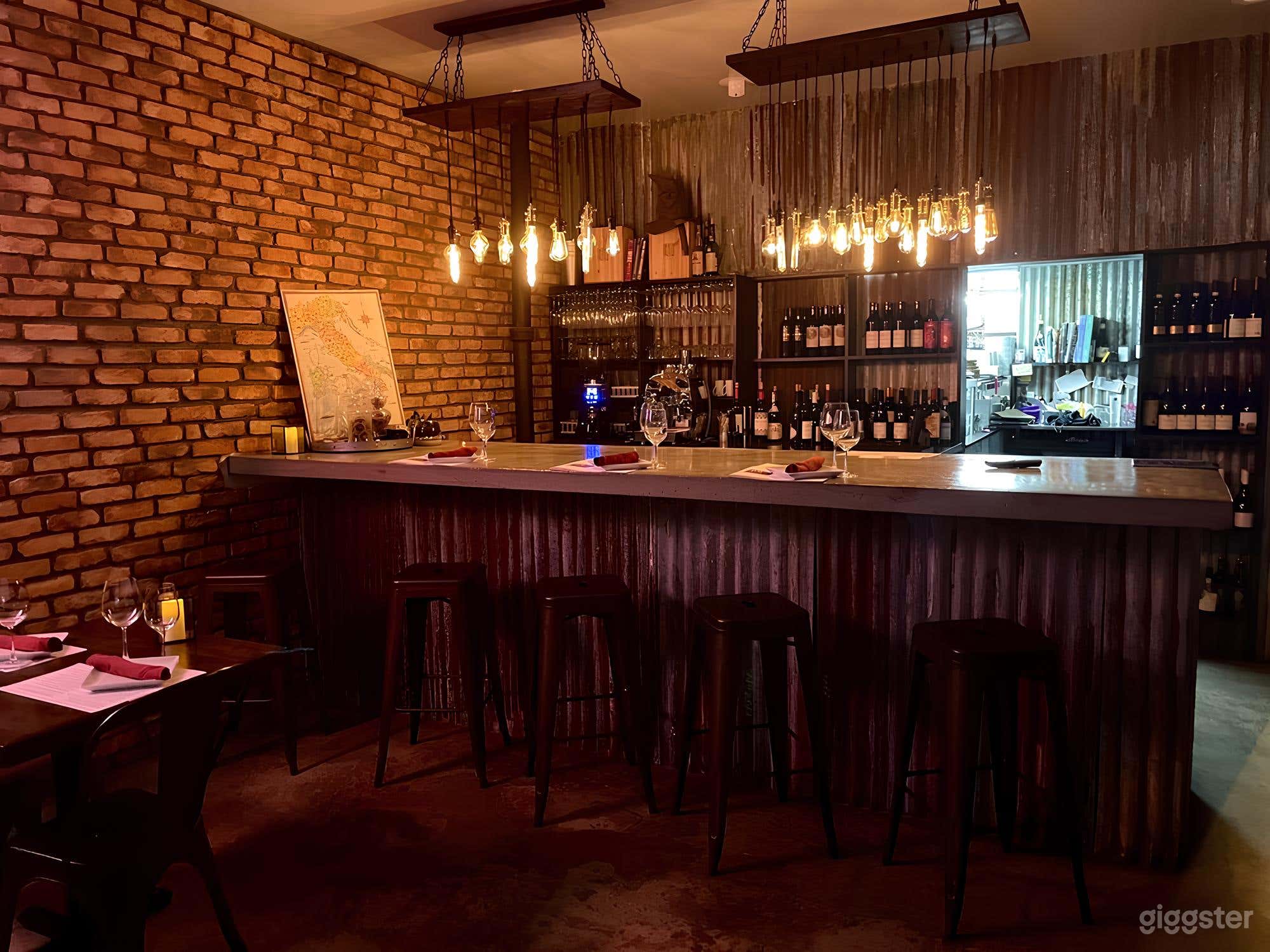 Stunning & Cozy Restaurant & Bar (Entire Space) Photo 2