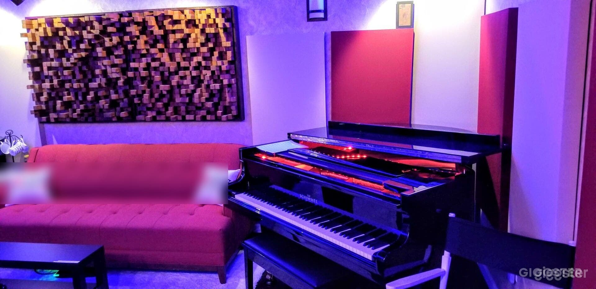 Stunning Recording Studio Photo 3
