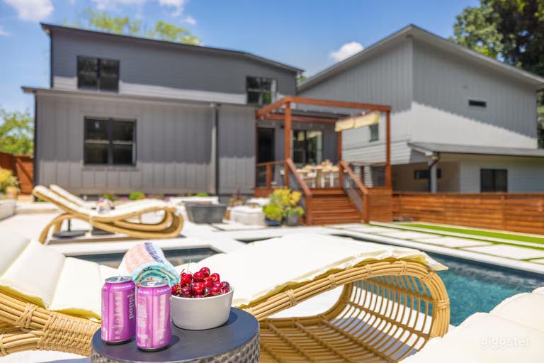  Charlotte Sanctuary | Outdoor Pool 