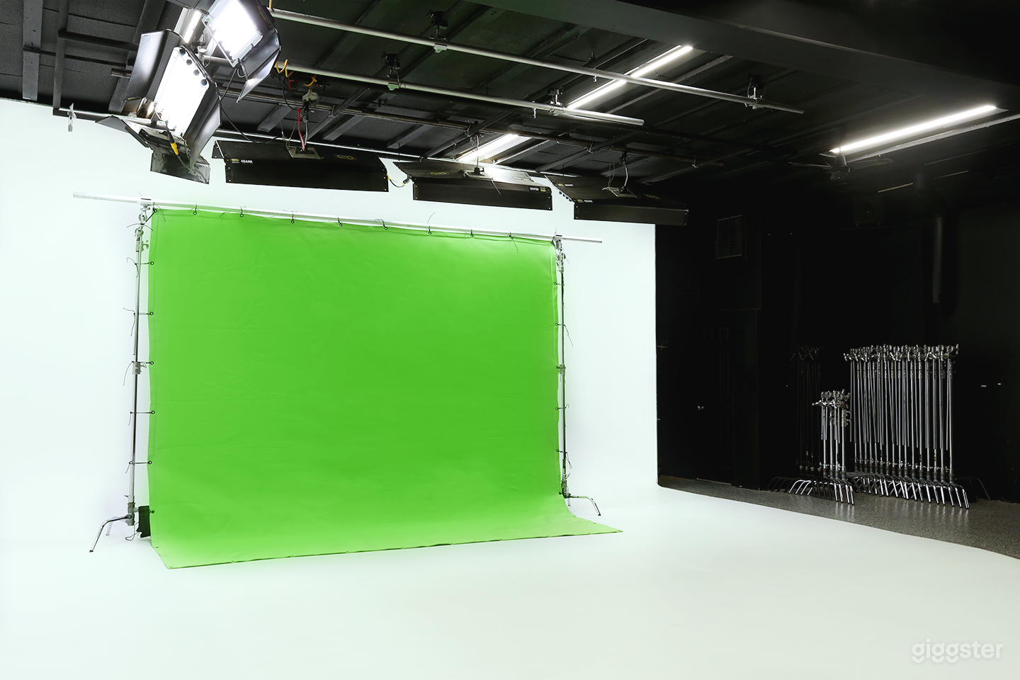 Green screen is one of the most popular production technologies, and here’s how we wrangle it: lay down a 11’ x 11’, or 20' X 30' chroma key cloth. Size matters , so be sure to find the dimensions that suit your project best.