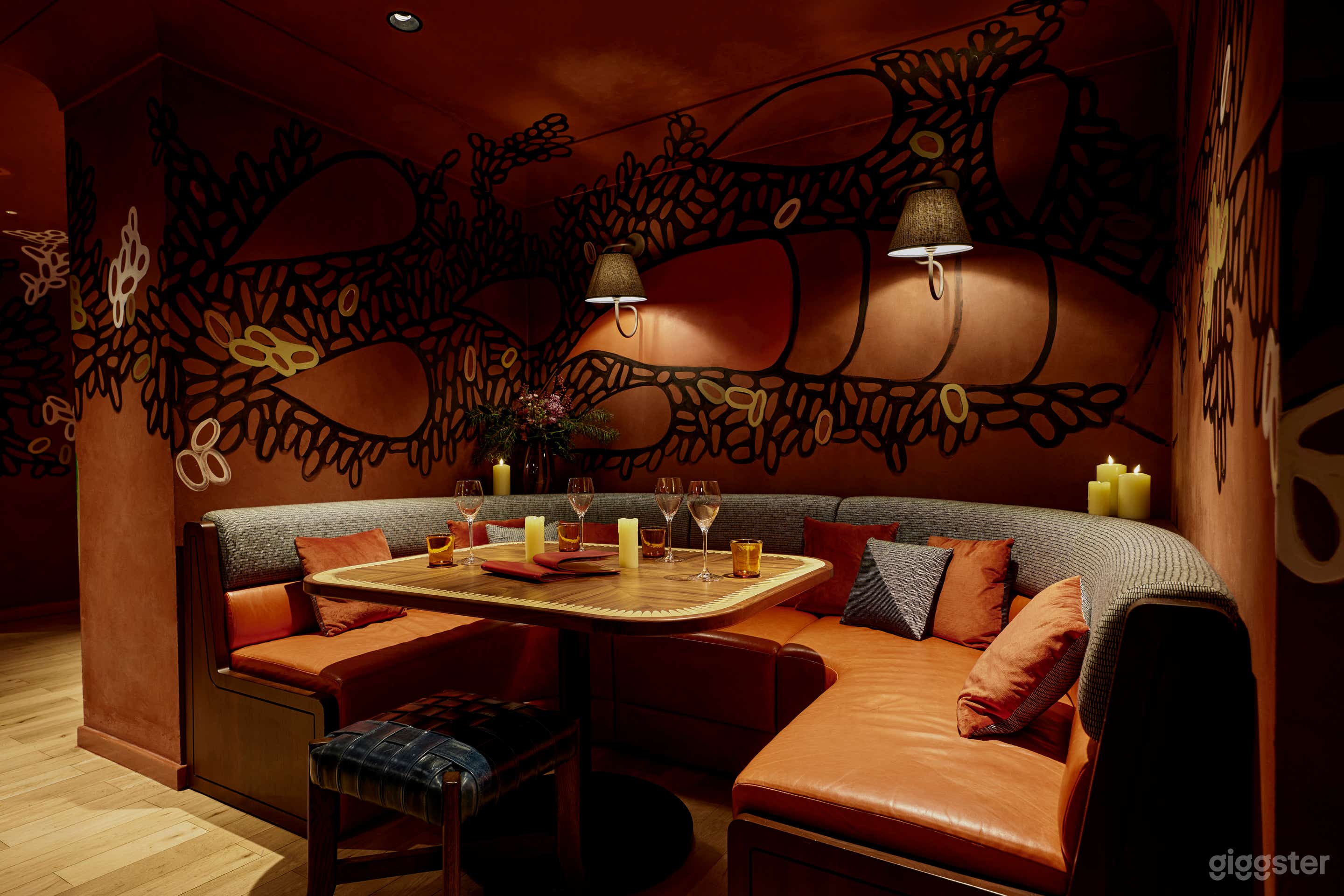 The Clandesti - A speak easy bar with a Spanish flair Photo 3