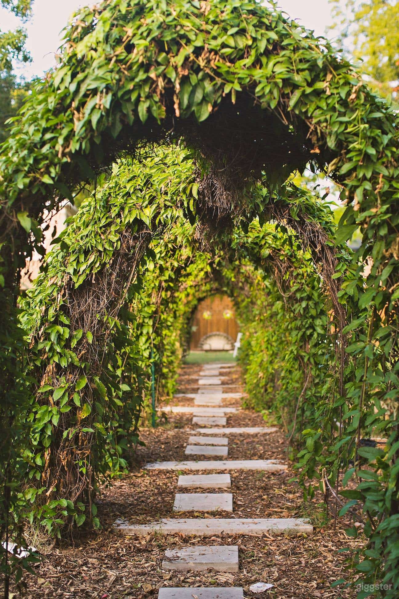 Unique Cafe Close to Downtown Dallas  - A Paradise Photo 4