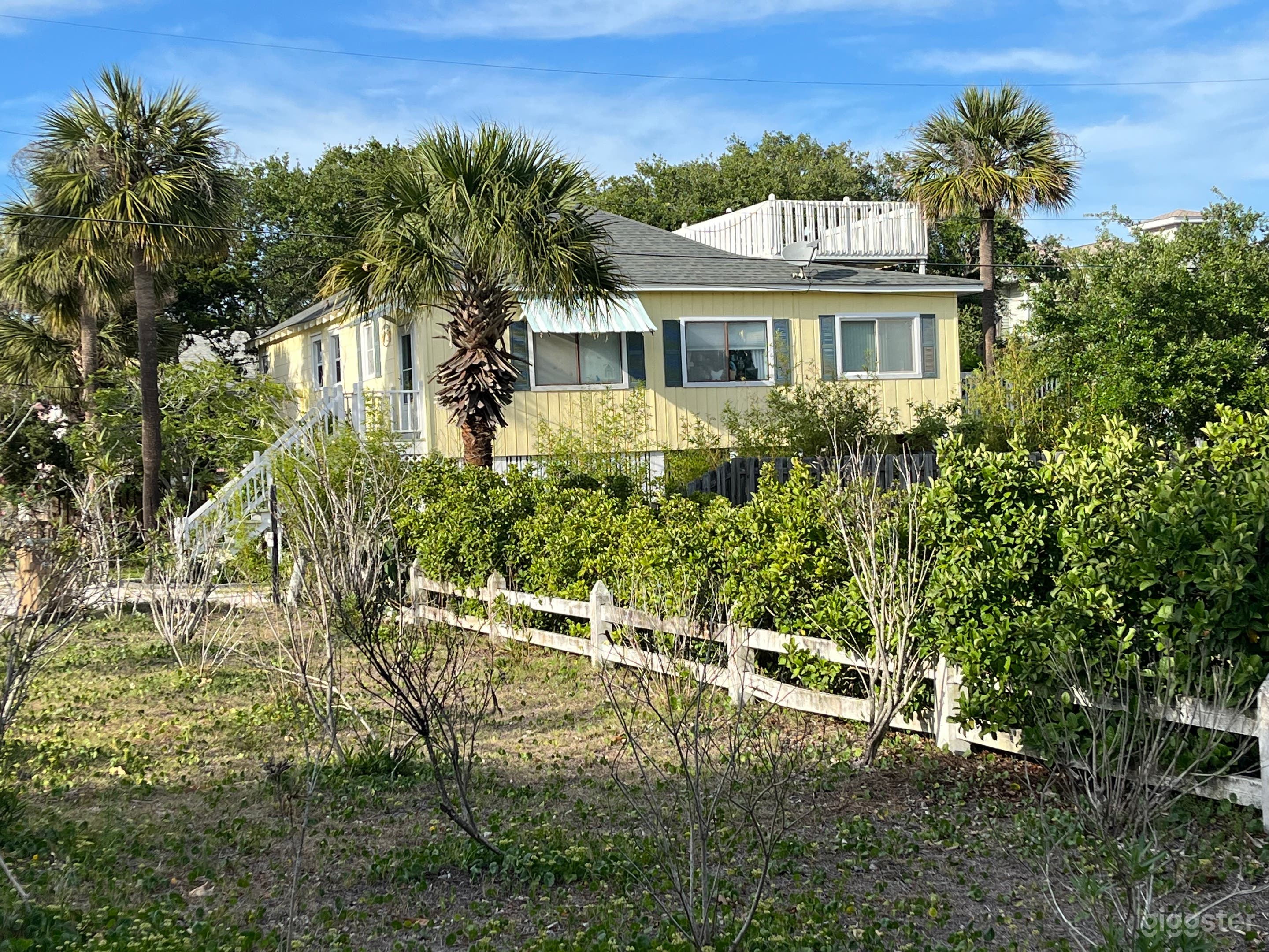 1804 Butler Ave.
View looking north
(I am going to get more pictures of the inside, my 4 kids are home for the summer and I'm working on it. Thanks, Joe)