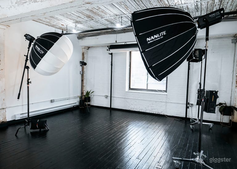  Modern Industrial Studio with Lighting 