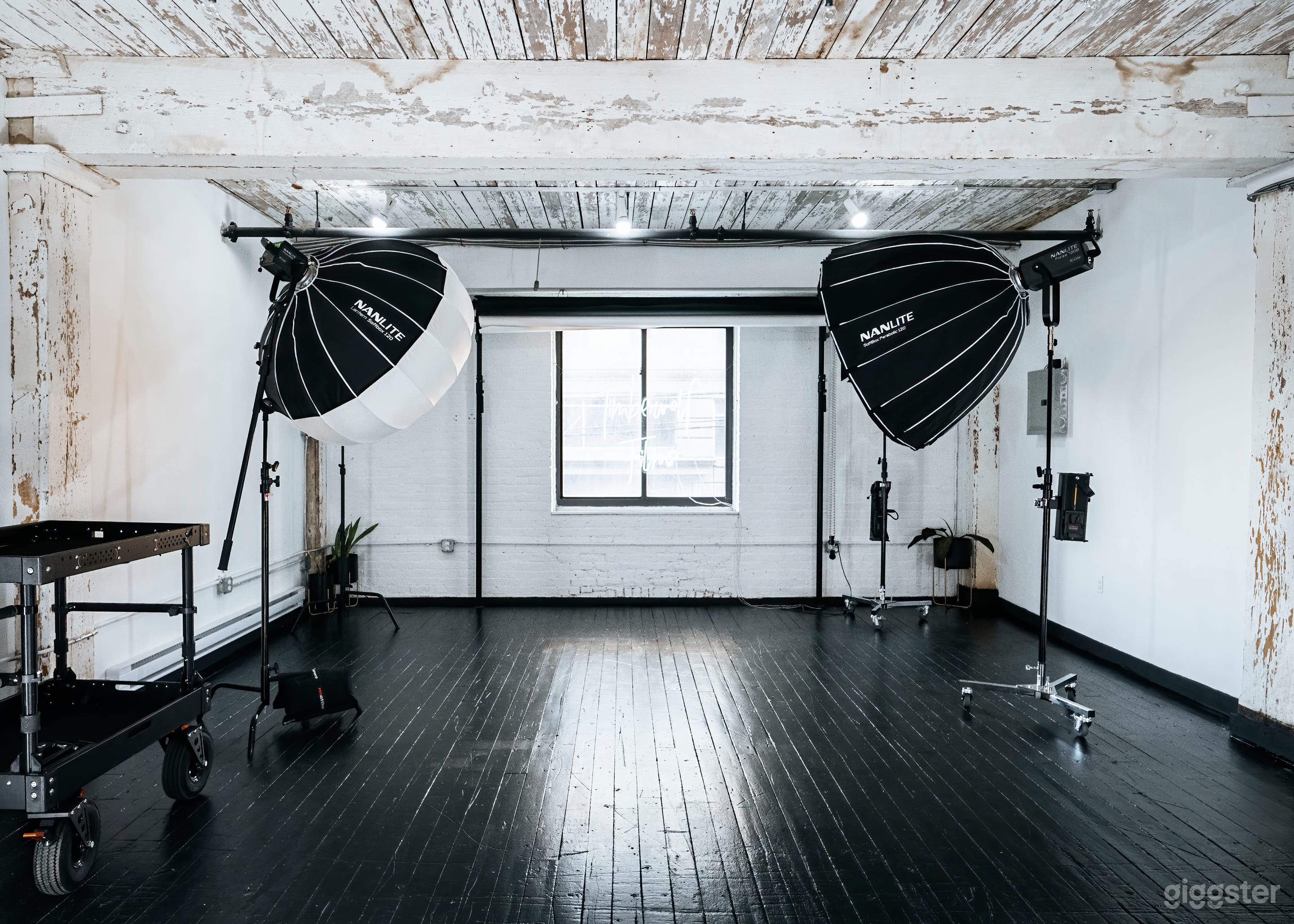 Modern Industrial Studio with Lighting Photo 4
