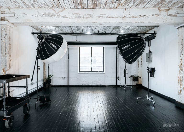  Modern Industrial Studio with Lighting 