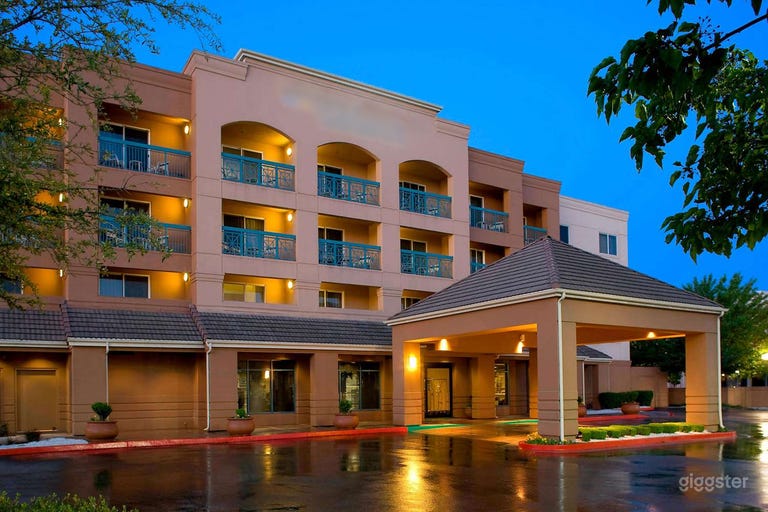  Versatile & Flexible Hotel in Pleasant Hill 
